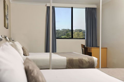 Lodestar Waterside Apartments - Stayed 28
