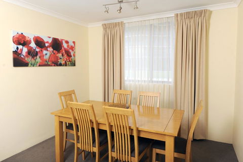 Lodestar Waterside Apartments - Stayed 19