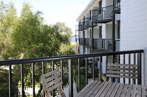 Lodestar Waterside Apartments - Stayed 36