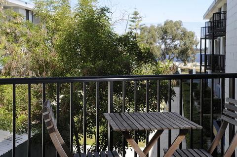 Lodestar Waterside Apartments - Stayed 35