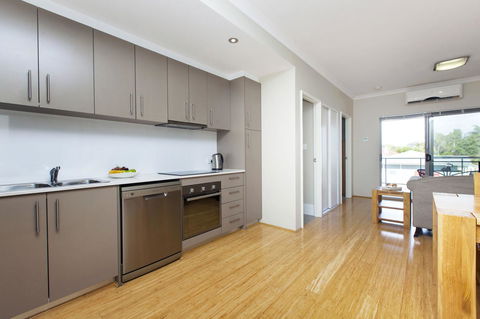 Airport Apartments By Vetroblu - Stayed 5