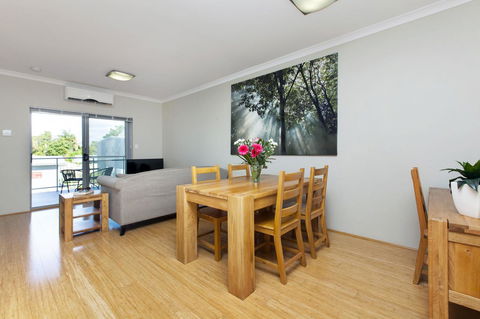 Airport Apartments By Vetroblu - Stayed 4