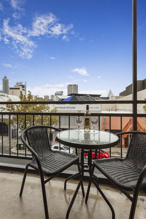 Best Western Northbridge Apartments - Stayed 8