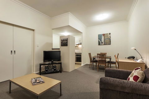 Best Western Northbridge Apartments - Stayed 17