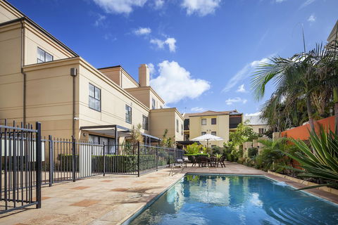 Best Western Northbridge Apartments - Stayed 4