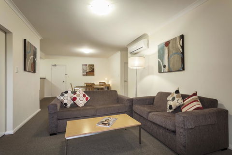 Best Western Northbridge Apartments - Stayed 16