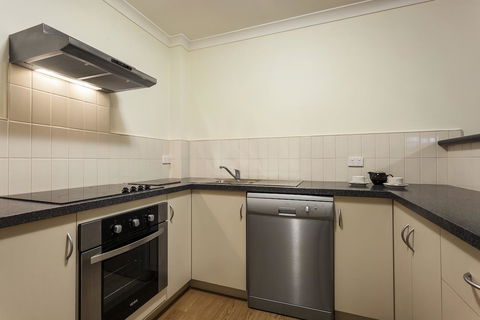 Best Western Northbridge Apartments - Stayed 21
