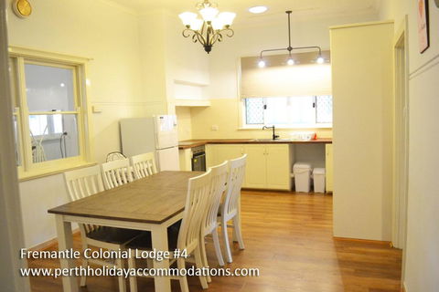 Fremantle Colonial Home - Stays Accommodation 28