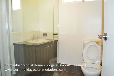 Fremantle Colonial Home - Stays Accommodation 16