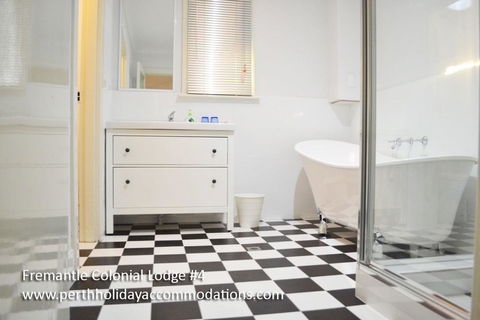 Fremantle Colonial Home - Stays Accommodation 29