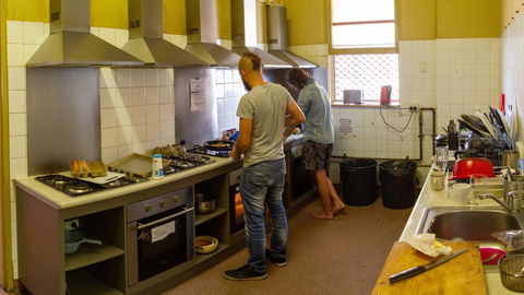 Fremantle Beach Backpackers - Stays Accommodation 30