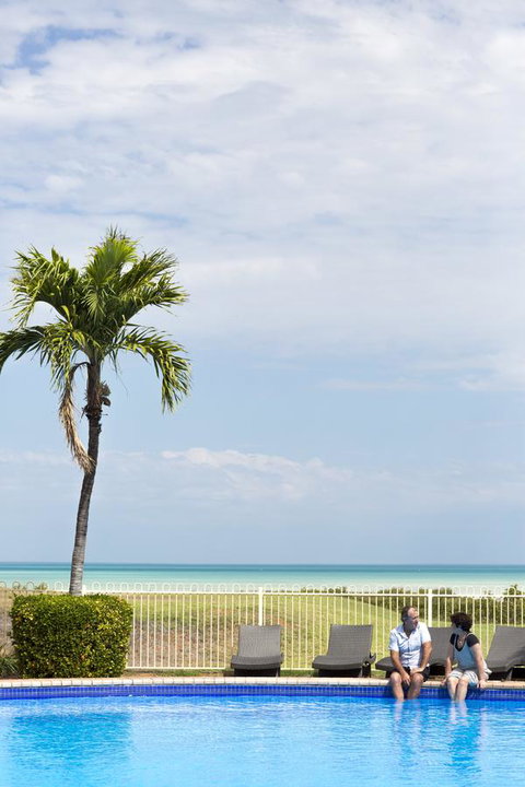 Moonlight Bay Suites - Stays Accommodation 4