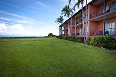 Moonlight Bay Suites - Stays Accommodation 12