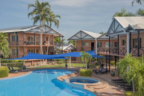 Moonlight Bay Suites - Stays Accommodation 3