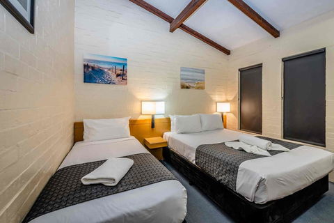 Nightcap At Wintersun Hotel - Stayed 13