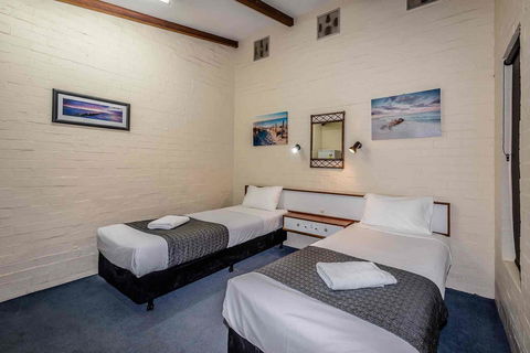 Nightcap At Wintersun Hotel - Stayed 16