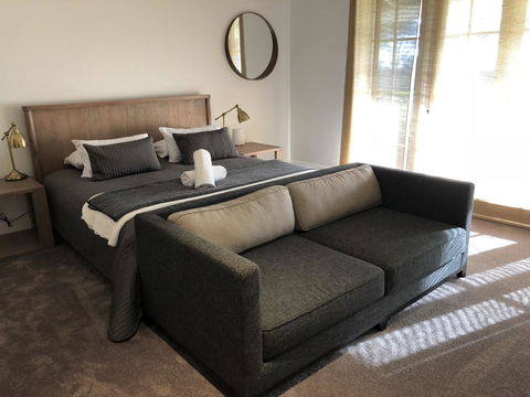 Caves Road Guest Houses - Stayed 22