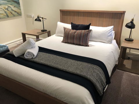 Caves Road Guest Houses - Stayed 6