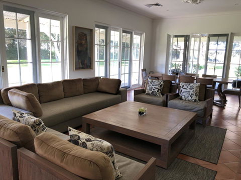 Caves Road Guest Houses - Stayed 18