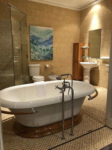 Caves Road Guest Houses - Stayed 13