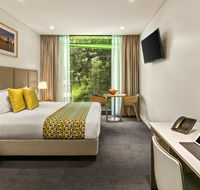 Quest Mounts Bay Road - Stayed