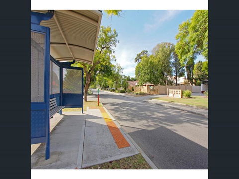 Applecross Village Apartment - Stays Accommodation 39