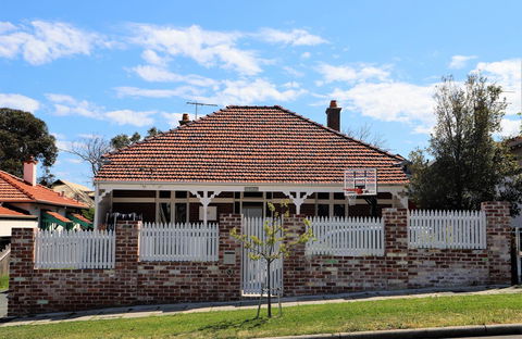 Fremantle Heritage Home For You To Enjoy! - Stays Accommodation 0