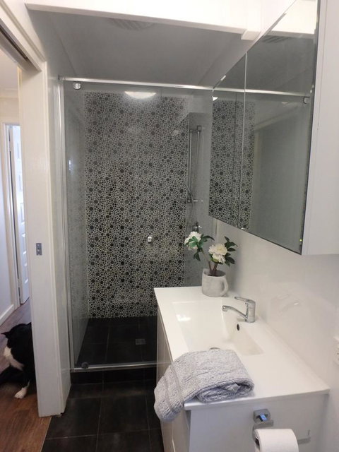 Como Retreat - Two Bedroom Villa - Stayed 24