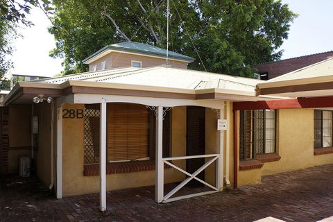 Suffolk House - Stays Accommodation 3