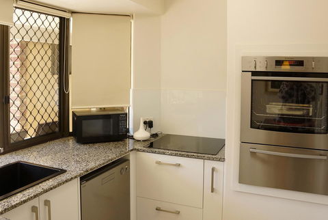 Suffolk House - Stays Accommodation 10