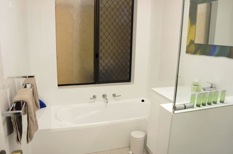 Suffolk House - Stays Accommodation 15