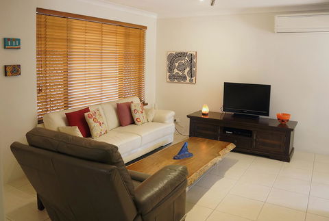 Suffolk House - Stays Accommodation 6
