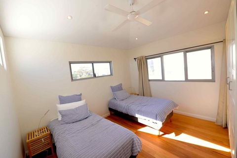 Sunny Blinco Street House - Stayed 10