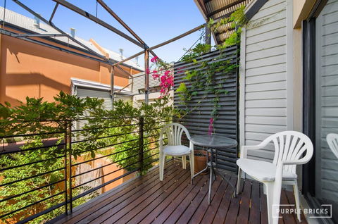 Spacious Central Townhouse - Stays Accommodation 10