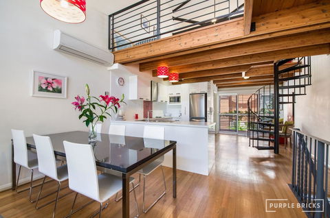 Spacious Central Townhouse - Stays Accommodation 0