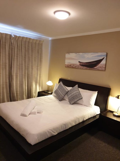 West Beach Lagoon 107 - Great Value - Stayed 3