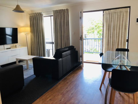 West Beach Lagoon 107 - Great Value - Stayed 7