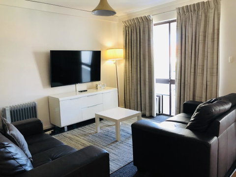 West Beach Lagoon 107 - Great Value - Stayed 6