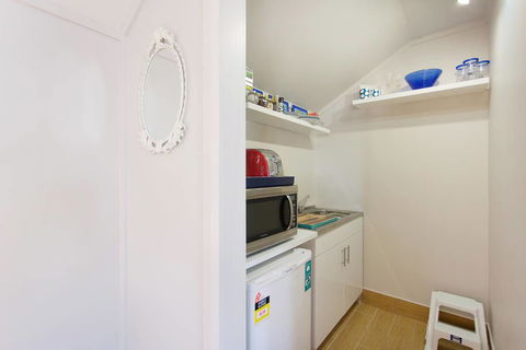 Fremantle Local Beach Studio - Stays Accommodation 18
