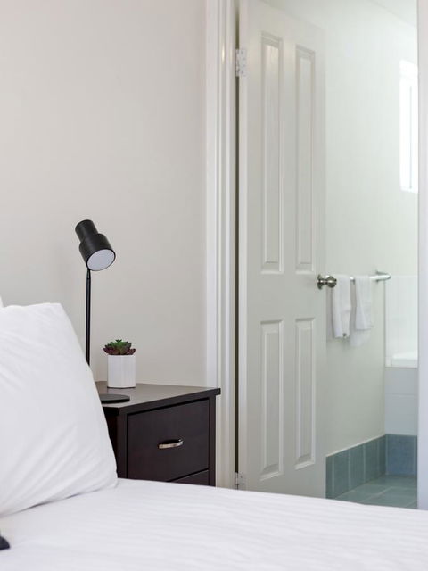 Cooper Street - Stays Accommodation 10