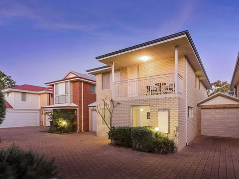 Cooper Street - Stays Accommodation 0