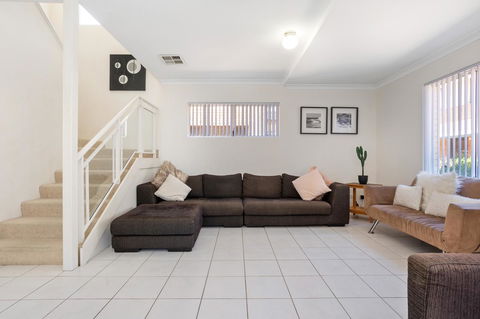 Cooper Street - Stays Accommodation 1
