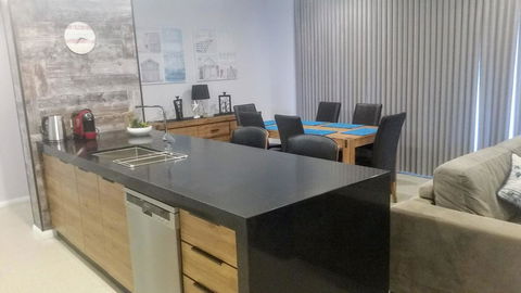 Mandurah Beach Front Apartment - Stays Accommodation 13
