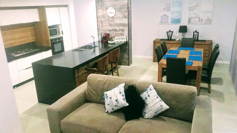 Mandurah Beach Front Apartment - Stays Accommodation 17