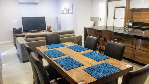 Mandurah Beach Front Apartment - Stays Accommodation 2