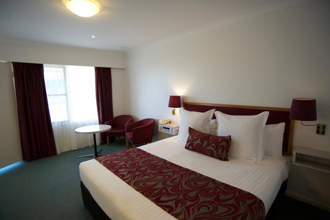 SureStay Hotel By Best Western The Clarence On Melville - Stayed 1