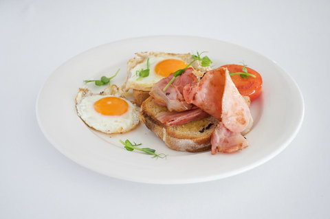 SureStay Hotel By Best Western The Clarence On Melville - Stayed 4