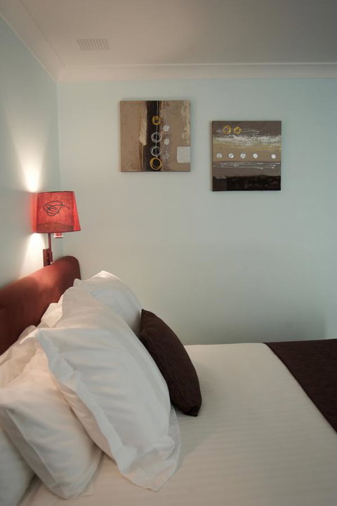 SureStay Hotel By Best Western The Clarence On Melville - Stayed 29