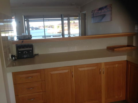 Waterside Canal Dreams - Stays Accommodation 10