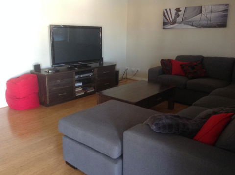 Waterside Canal Dreams - Stays Accommodation 26